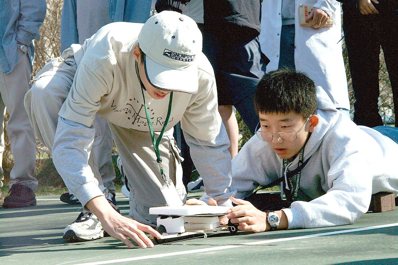 The U.S. Department of Energy sponsored the first National Middle School Science Bowl on March 21-24, 2002, in Washington, dc at DOE Headquarters' For