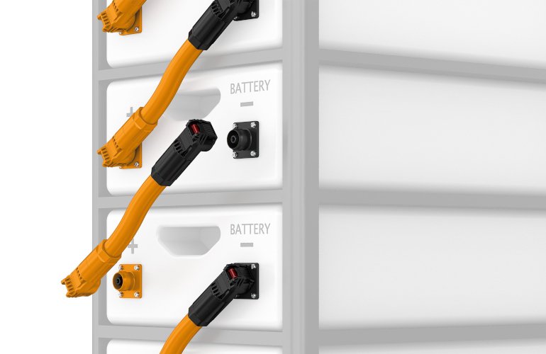 Phoenix Contact Launches High-Voltage Battery Pole Connectors for Solar Storage