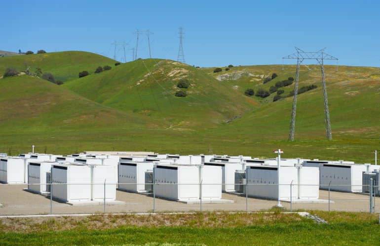 How HR1 Impacts US Energy Storage and Solar Growth