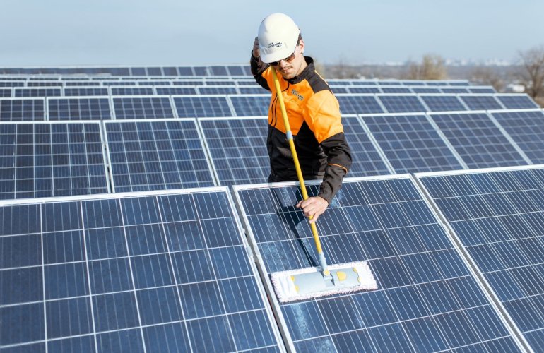 Why Technician-Led O&M Boosts Commercial Solar Performance