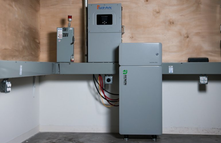 Renon Batteries Achieve UL 9540 Certification with Sol-Ark Inverters