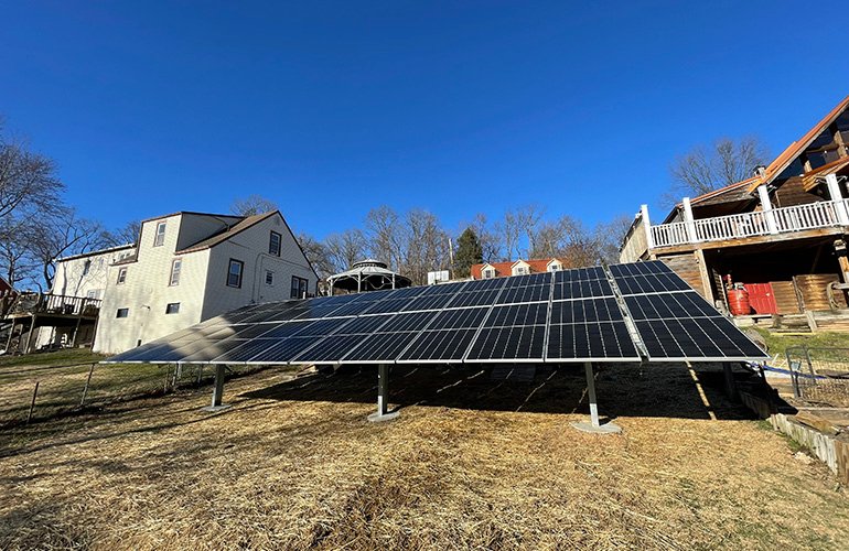 Why Ground-Mounted Solar Panels Outperform Rooftop Systems