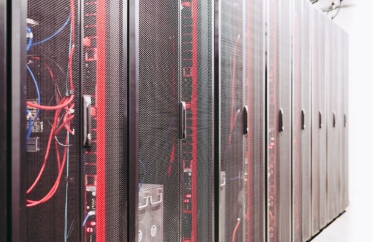 Data Center Boom Forces US Utilities to Accelerate Solar Grid Upgrades