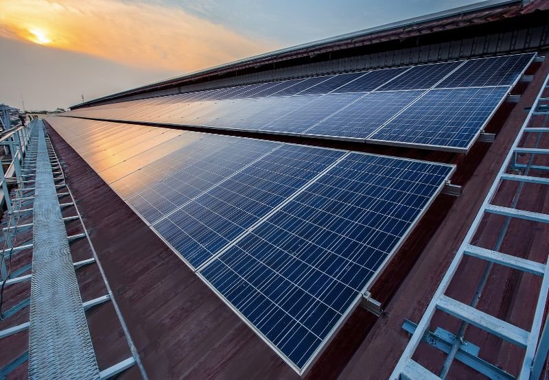 Railways Launches 1.7 MW Rooftop Solar Tender for Assam Buildings