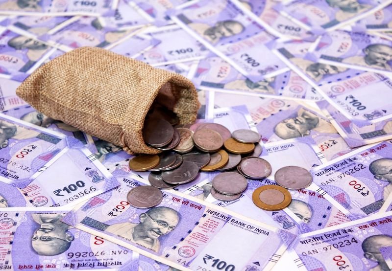 Refex Green Sells 74% Stake in Flaunt Solar Subsidiary